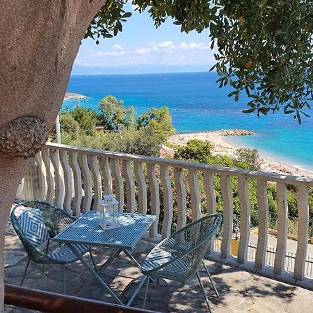 Una Finestra Sul Mare Monolocale Apartment Bergeggi Exterior photo